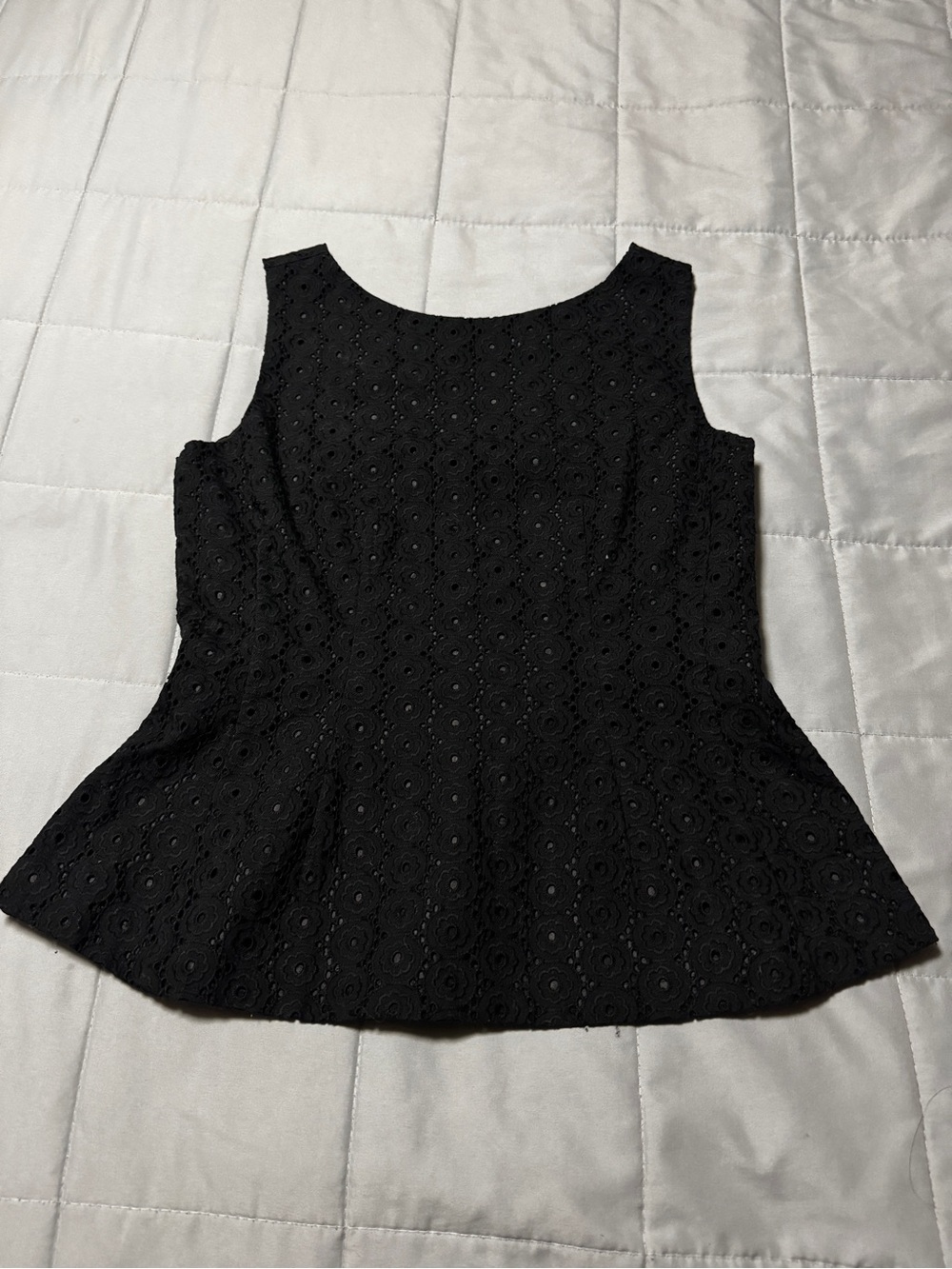 Kate Spade Black Scoop Neck Eyelet Peplum Sleeveless Blouse Size M